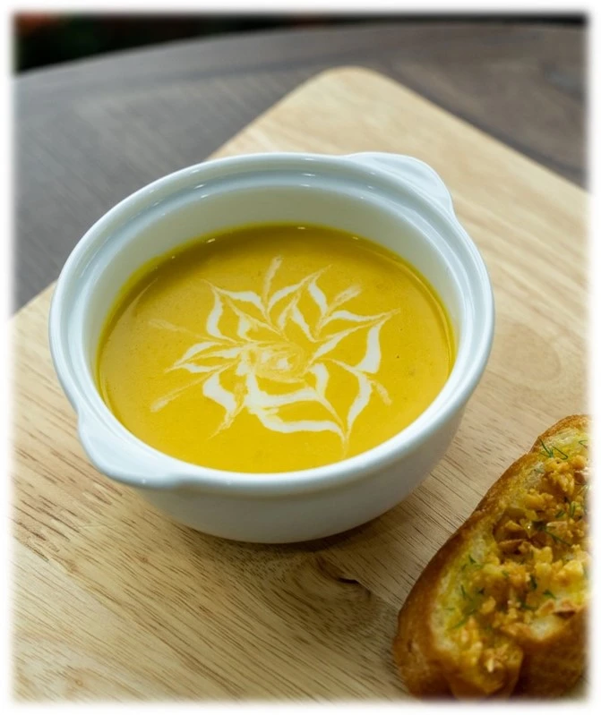 Súp kem bí/Bát (Pumpkin soup)