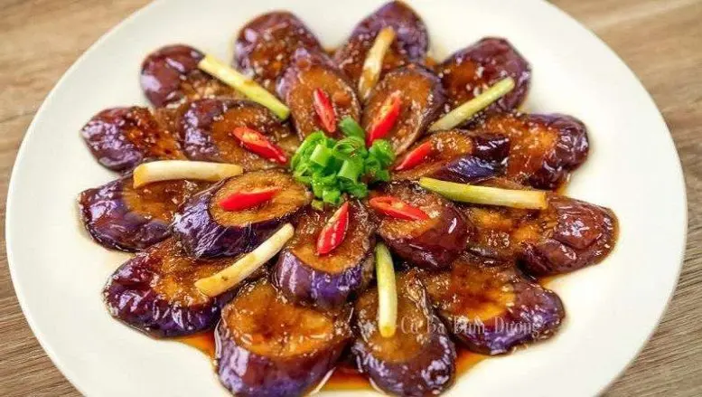 Cà tím xốt tiêu xanh/Đĩa (Eggplant in green pepper sauce)