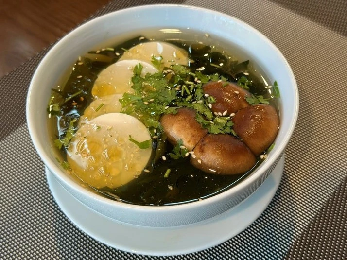 Canh Hải Vị/Tô (Seaweed soup)
