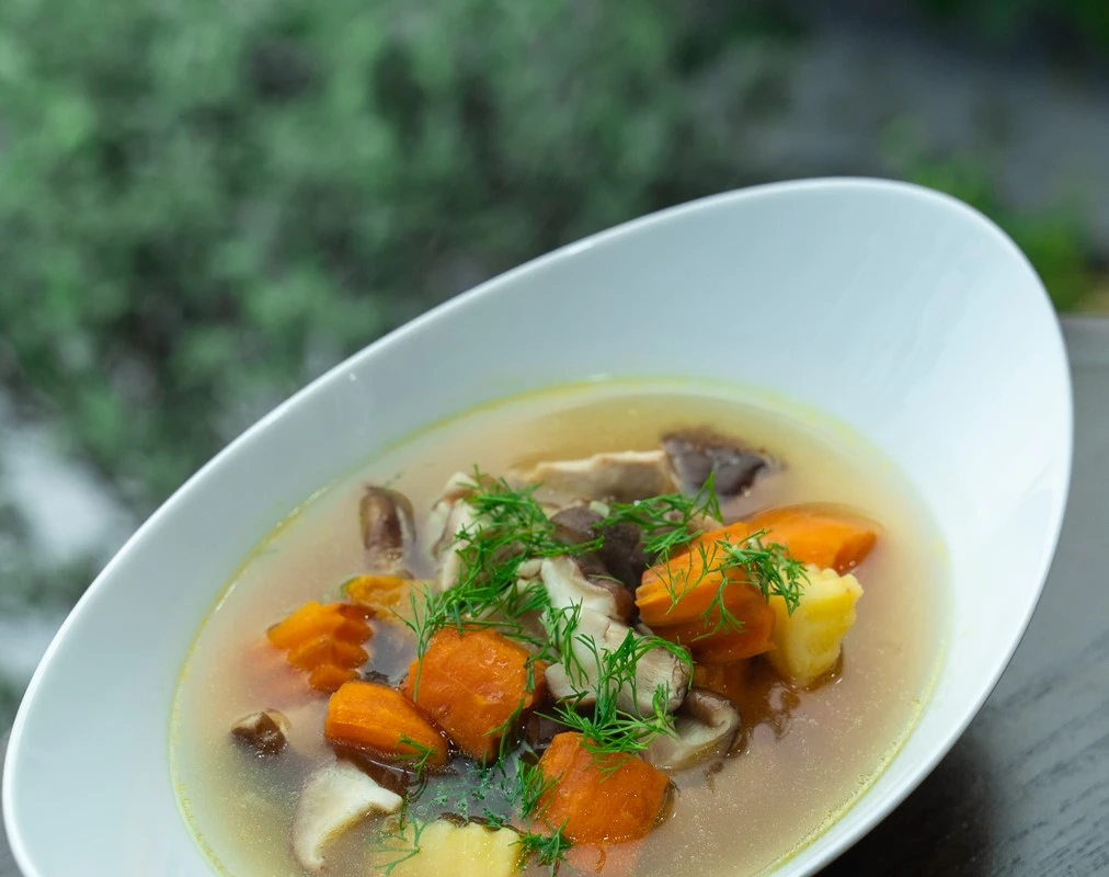 Canh nấm rau củ/Tô (Mushroom and vegetable soup)